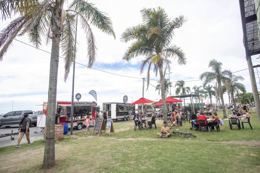 Verano en Berazategui: En febrero siguen los foodtrucks en la costa de Hudson