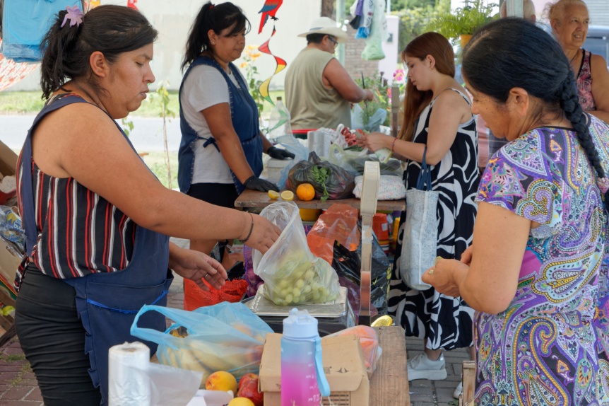 El Pato: Este sbado Mercado Vecino estar en la Plaza Pato Ganso con productos frescos y de calidad