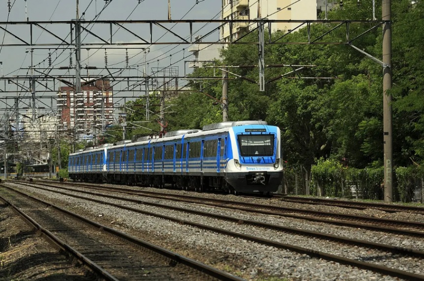 Tren Roca: Una mujer fue arrollada por una formacin en Quilmes centro y salv su vida