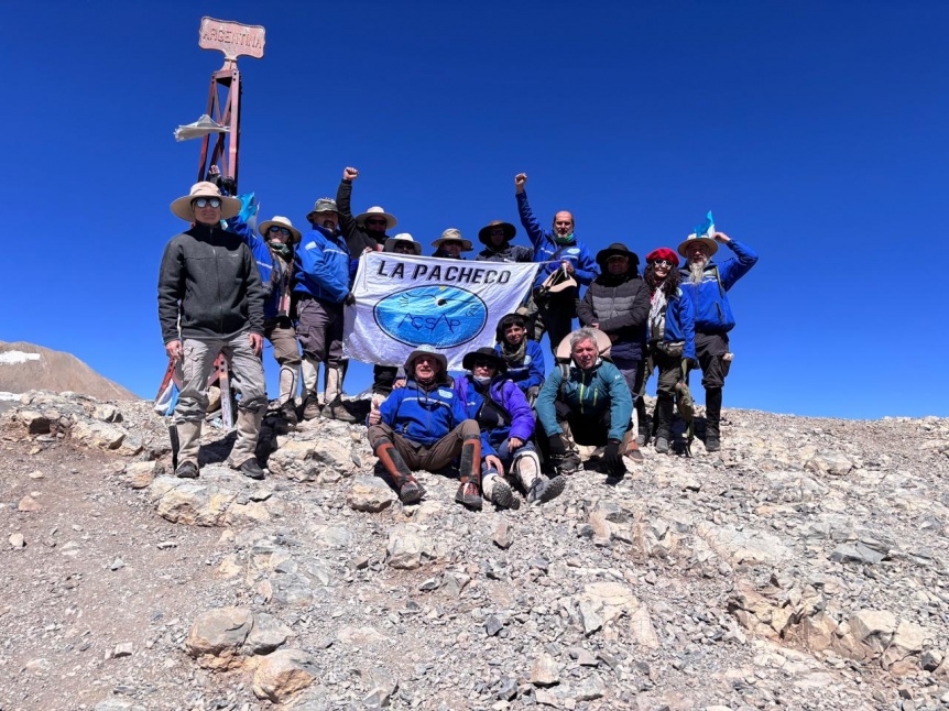 Varelenses cruzan la Cordillera de Los Andes y recrean el itinerario del Libertador de Amrica