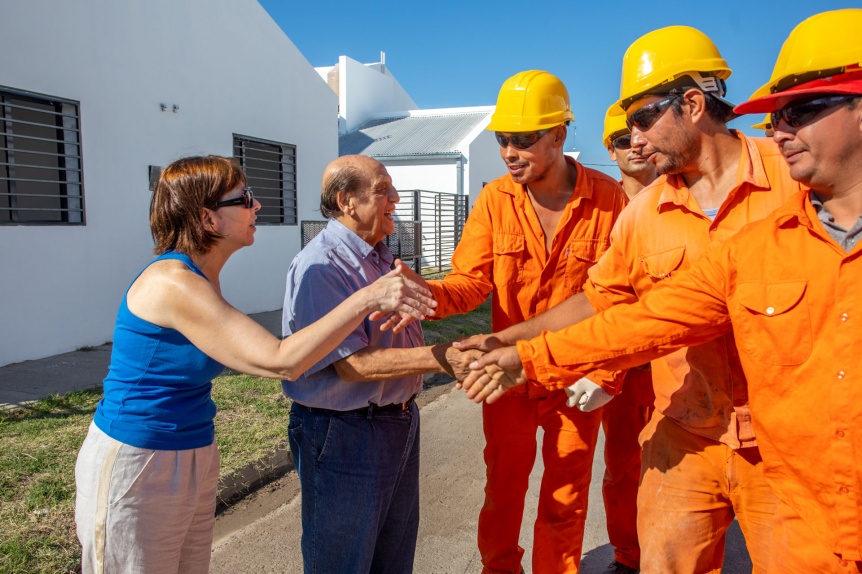 Berazategui: Mussi y Batakis supervisaron obras en el Complejo Habitacional de Kennedy Norte