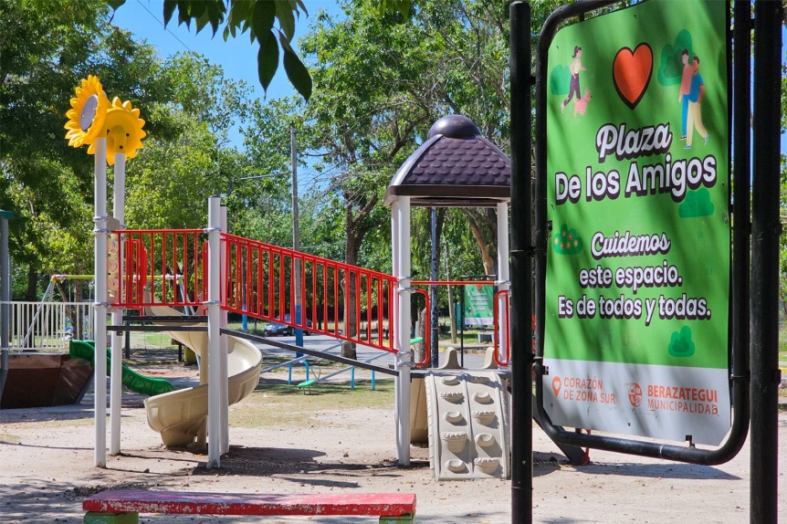 Avanza la renovacin de juegos infantiles en las plazas de Berazategui