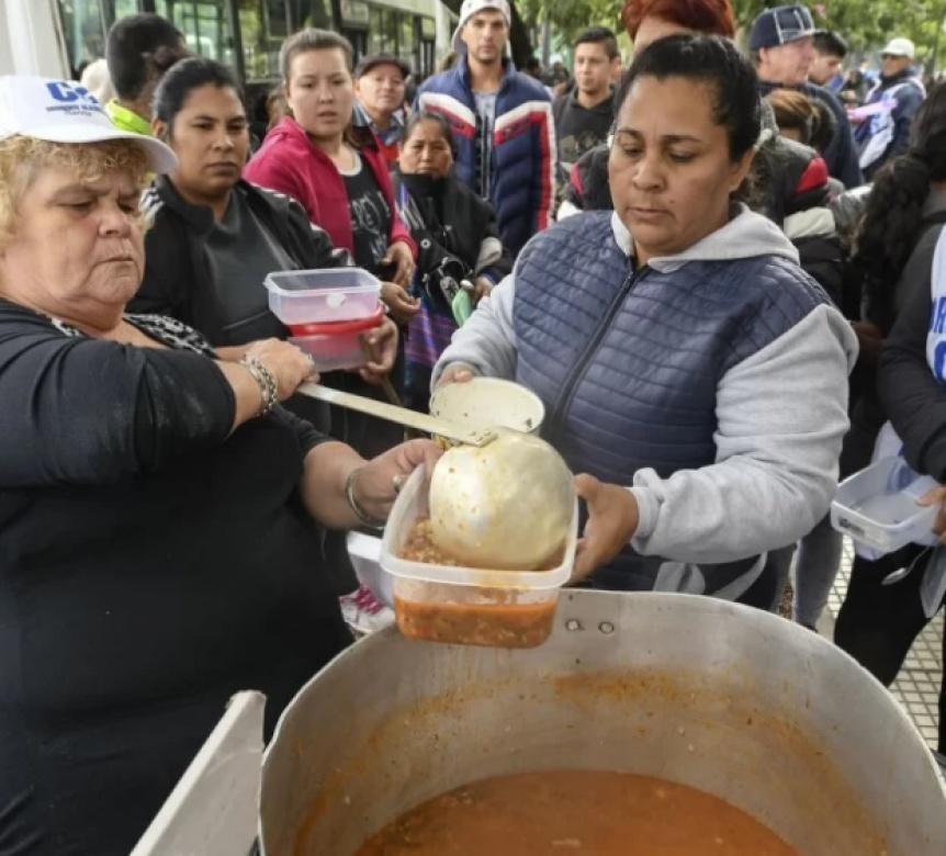 La Justicia prohibi al Gobierno nacional quitar planes sociales a quienes participen de manifestaciones