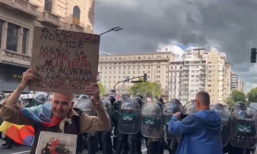 VIDEO | Congreso: La marcha de jubilados sum barras, incidentes, violencia, detenidos y heridos graves