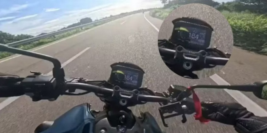 VIDEO | Un motociclista manejaba a 184 km/h, perdi el control y film su propia muerte