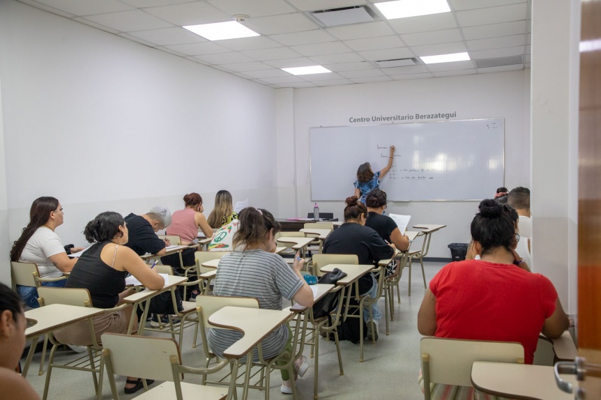 Comenzaron las clases en el Centro Universitario Berazategui con materias de la UNAJ y la UNQ