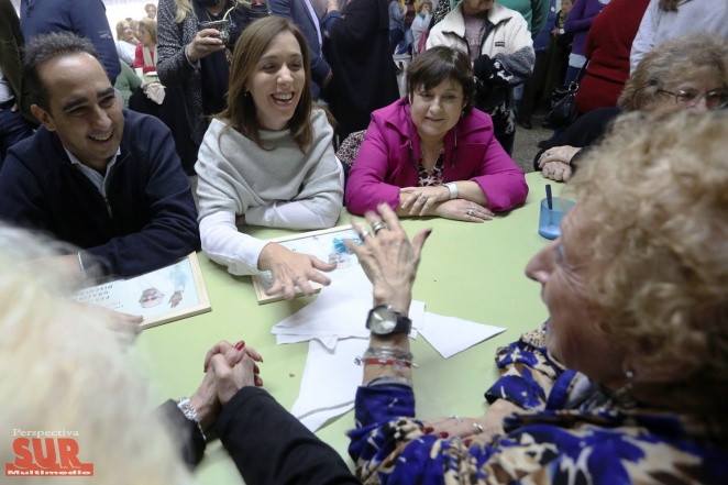 Vidal visit un centro de jubilados de Morn que es sede del programa Postas Digitales