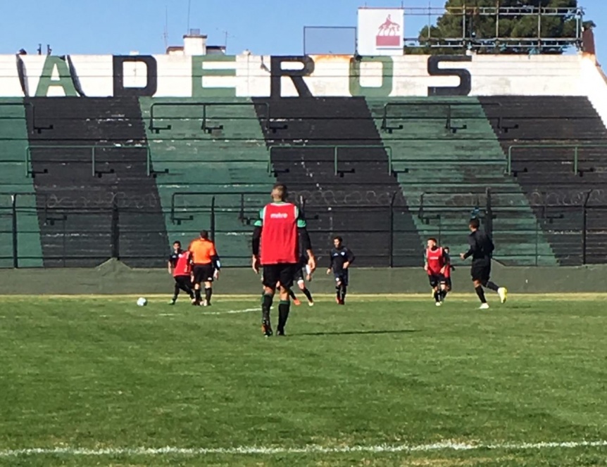 Argentino de Quilmes igual ante Nueva Chicago en Mataderos